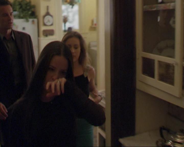 Charmed-Online_dot_net-4x03HellHathNoFury0909.jpg