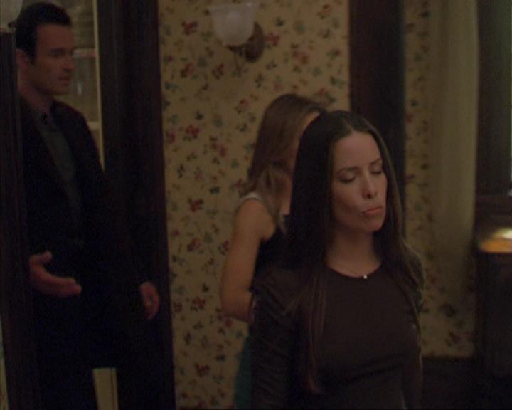 Charmed-Online_dot_net-4x03HellHathNoFury0911.jpg