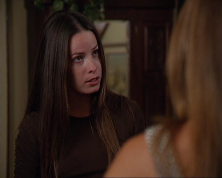 Charmed-Online_dot_net-4x03HellHathNoFury0934.jpg