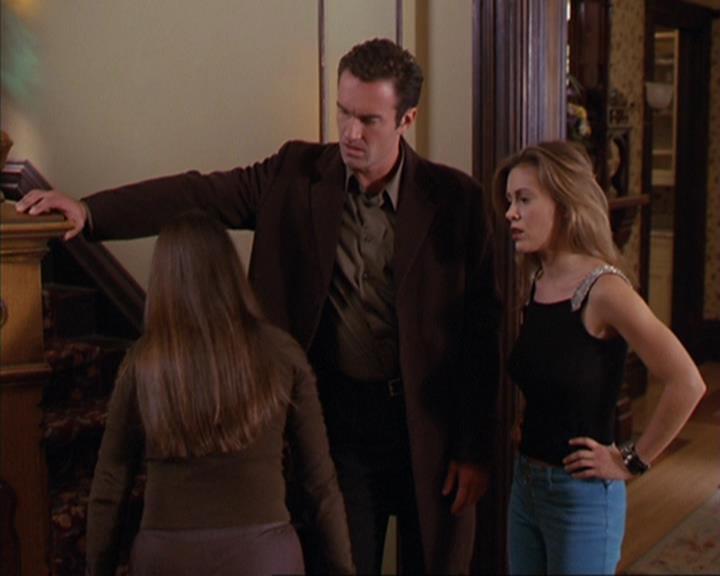 Charmed-Online_dot_net-4x03HellHathNoFury0950.jpg