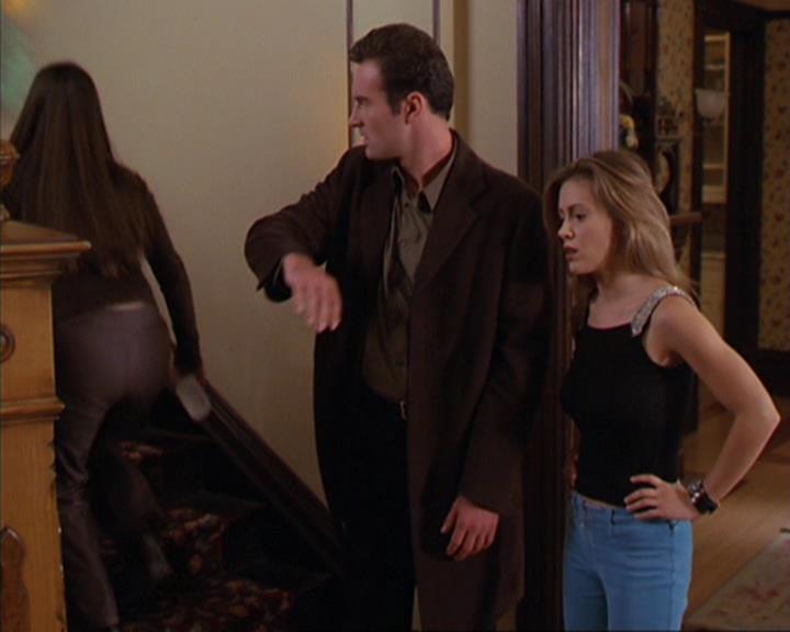 Charmed-Online_dot_net-4x03HellHathNoFury0951.jpg