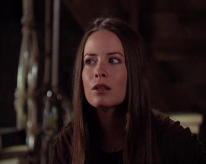 Charmed-Online_dot_net-4x03HellHathNoFury1006.jpg