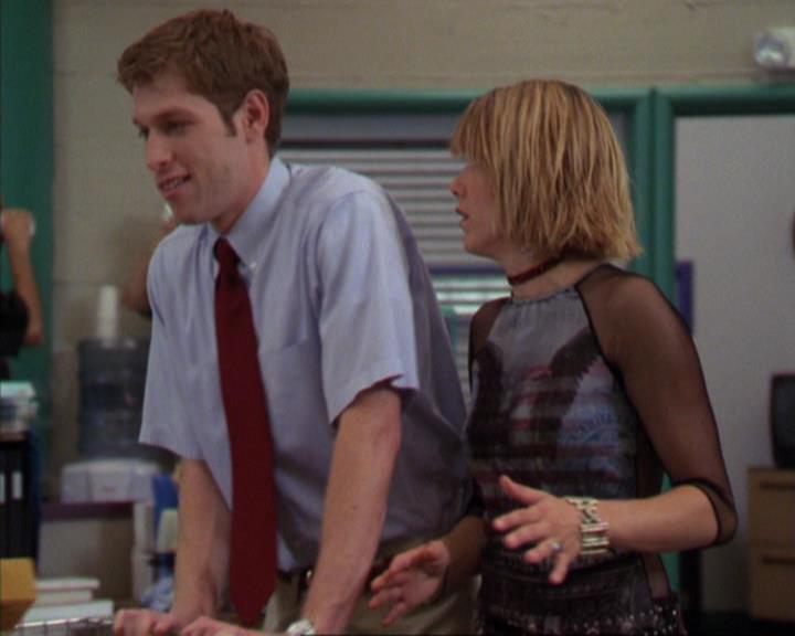 Charmed-Online_dot_net-4x03HellHathNoFury1069.jpg