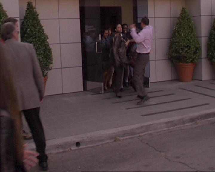 Charmed-Online_dot_net-4x03HellHathNoFury1199.jpg