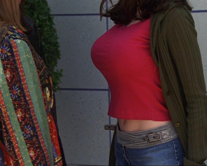 Charmed-Online_dot_net-4x03HellHathNoFury1218.jpg