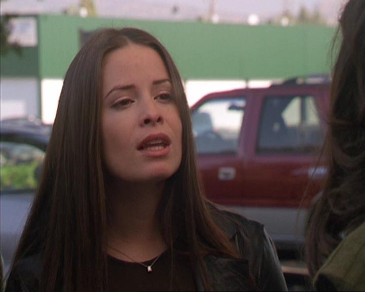 Charmed-Online_dot_net-4x03HellHathNoFury1252.jpg