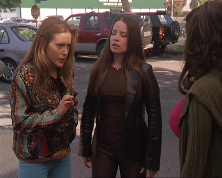 Charmed-Online_dot_net-4x03HellHathNoFury1256.jpg