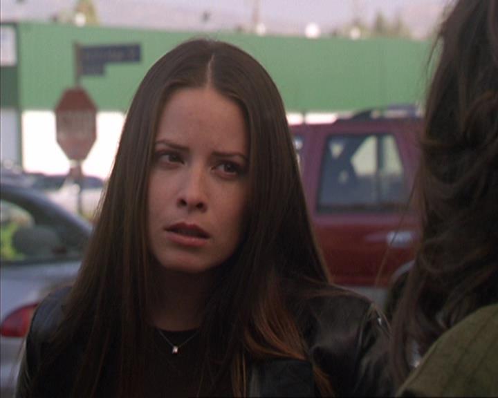 Charmed-Online_dot_net-4x03HellHathNoFury1261.jpg
