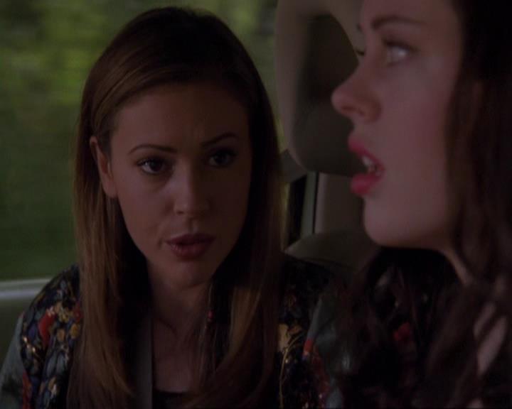 Charmed-Online_dot_net-4x03HellHathNoFury1368.jpg