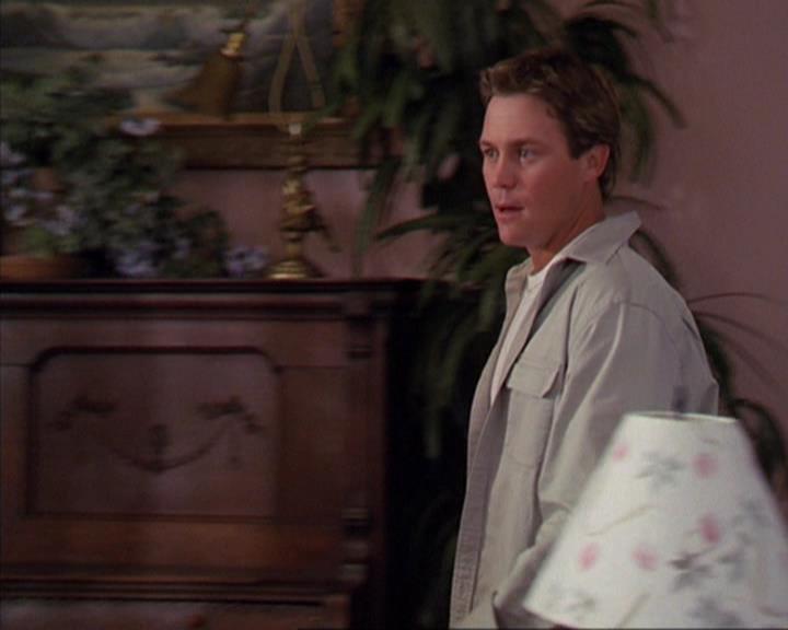Charmed-Online_dot_net-4x03HellHathNoFury1419.jpg
