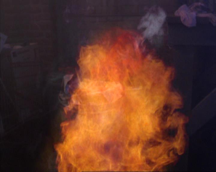 Charmed-Online_dot_net-4x03HellHathNoFury1638.jpg