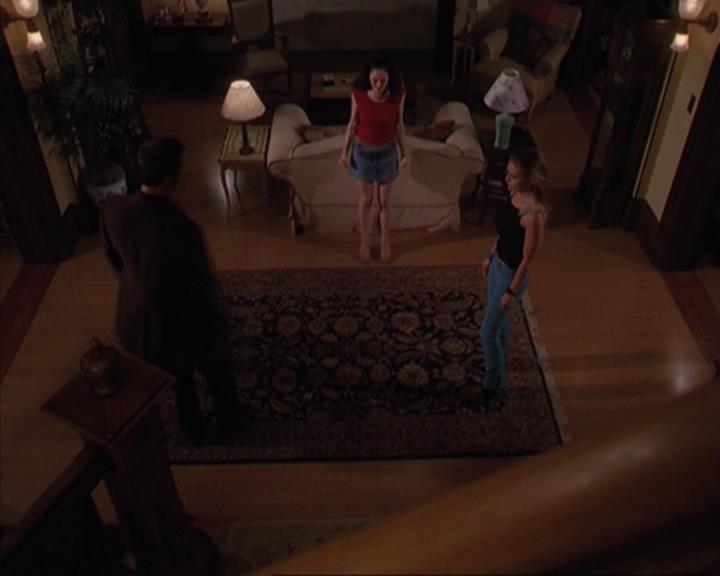 Charmed-Online_dot_net-4x03HellHathNoFury1821.jpg Charmed-Online_dot_net-4x03HellHathNoFury1821.jpg