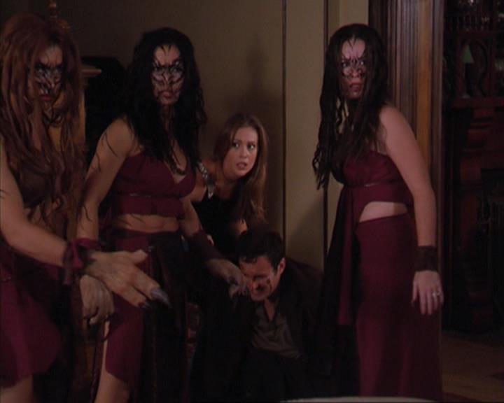 Charmed-Online_dot_net-4x03HellHathNoFury1918.jpg