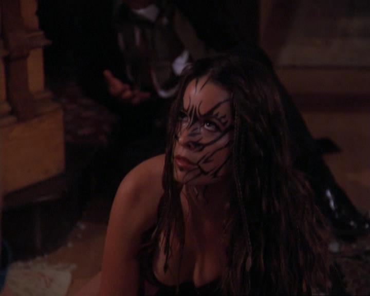 Charmed-Online_dot_net-4x03HellHathNoFury1955.jpg