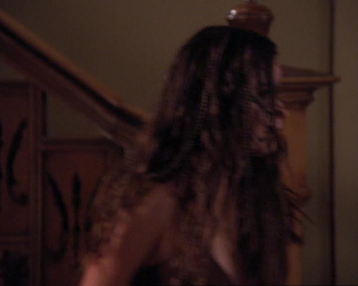 Charmed-Online_dot_net-4x03HellHathNoFury1962.jpg