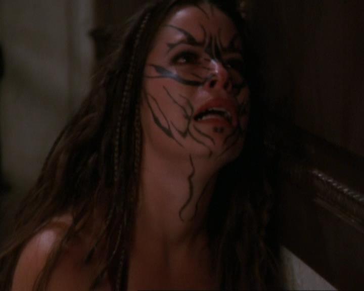 Charmed-Online_dot_net-4x03HellHathNoFury2040.jpg
