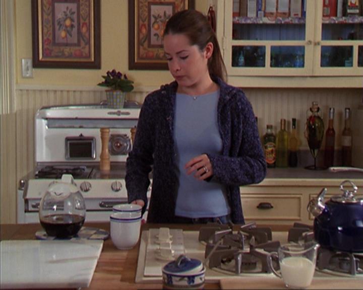 Charmed-Online_dot_net-4x03HellHathNoFury2084.jpg