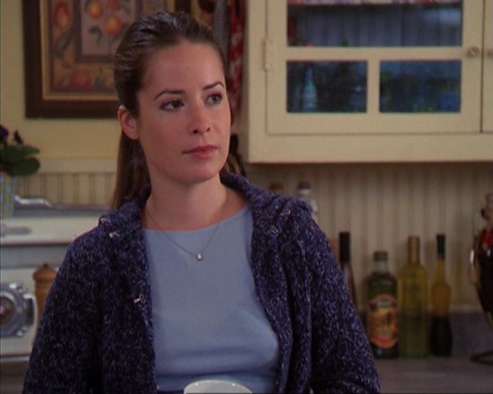 Charmed-Online_dot_net-4x03HellHathNoFury2094.jpg