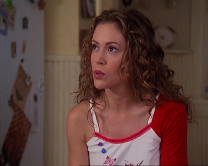 Charmed-Online_dot_net-4x03HellHathNoFury2104.jpg