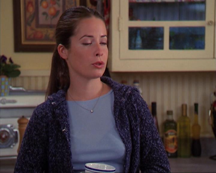 Charmed-Online_dot_net-4x03HellHathNoFury2107.jpg