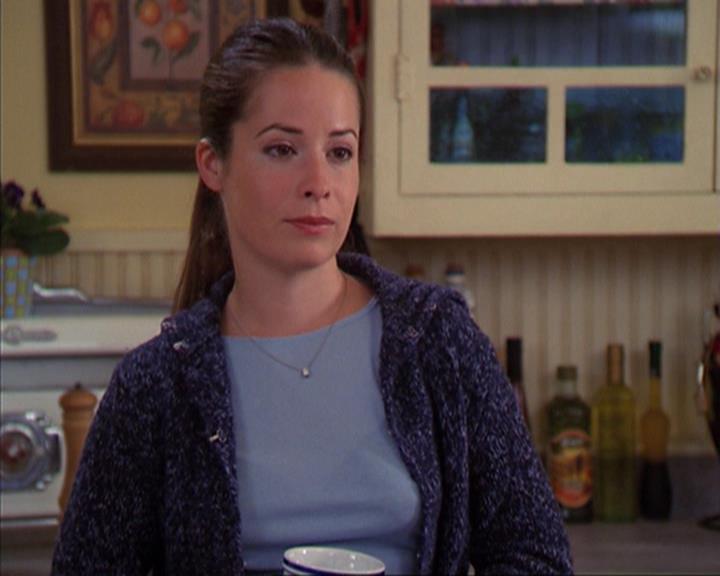 Charmed-Online_dot_net-4x03HellHathNoFury2108.jpg