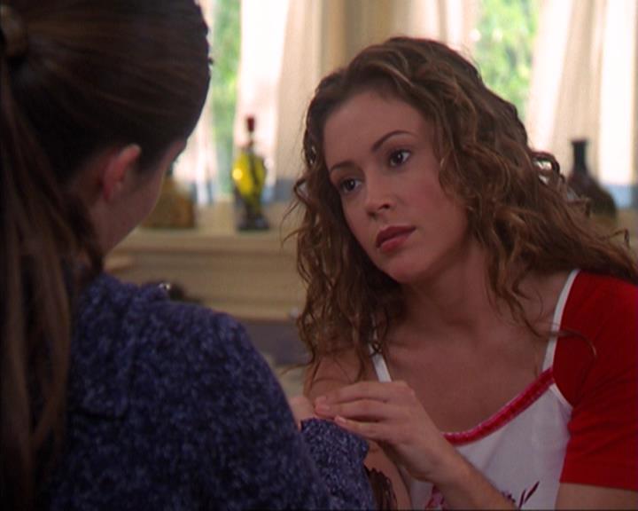 Charmed-Online_dot_net-4x03HellHathNoFury2176.jpg