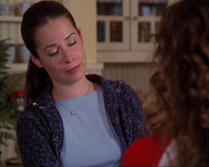 Charmed-Online_dot_net-4x03HellHathNoFury2181.jpg Charmed-Online_dot_net-4x03HellHathNoFury2181.jpg