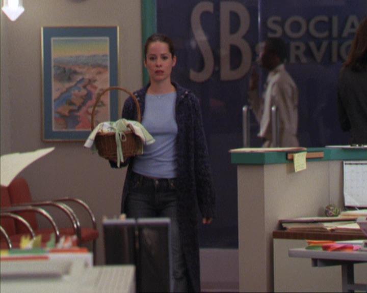 Charmed-Online_dot_net-4x03HellHathNoFury2190.jpg