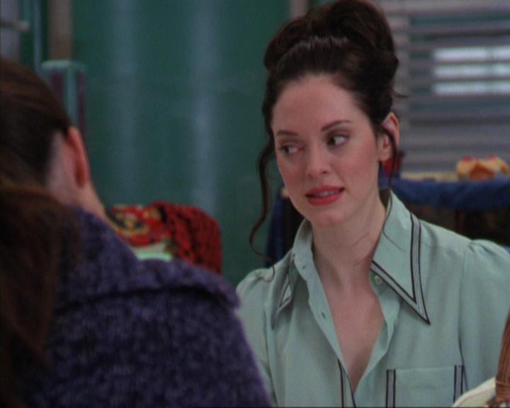 Charmed-Online_dot_net-4x03HellHathNoFury2305.jpg
