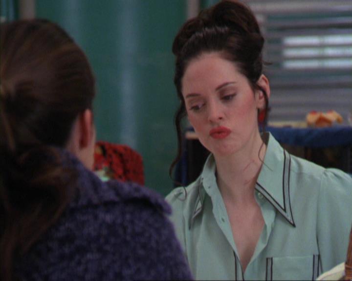 Charmed-Online_dot_net-4x03HellHathNoFury2309.jpg