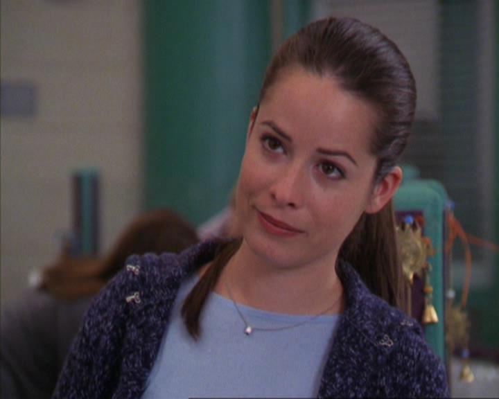 Charmed-Online_dot_net-4x03HellHathNoFury2344.jpg