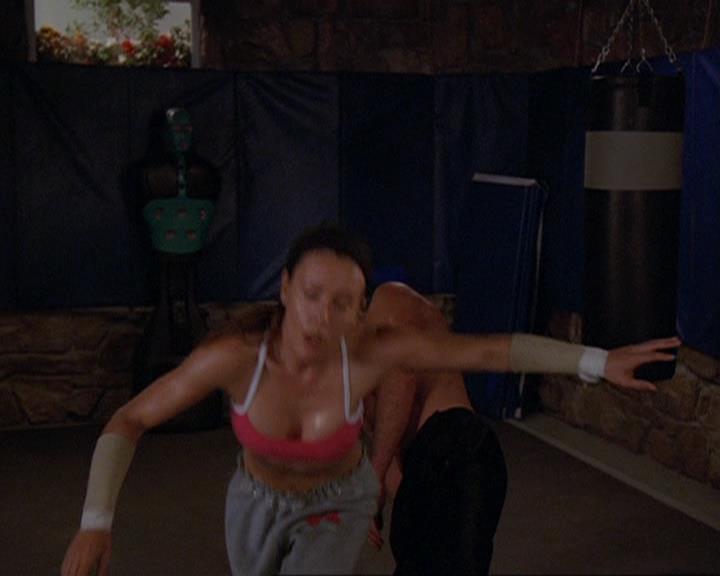 Charmed-Online_dot_net-4x04EnterTheDemon0039.jpg