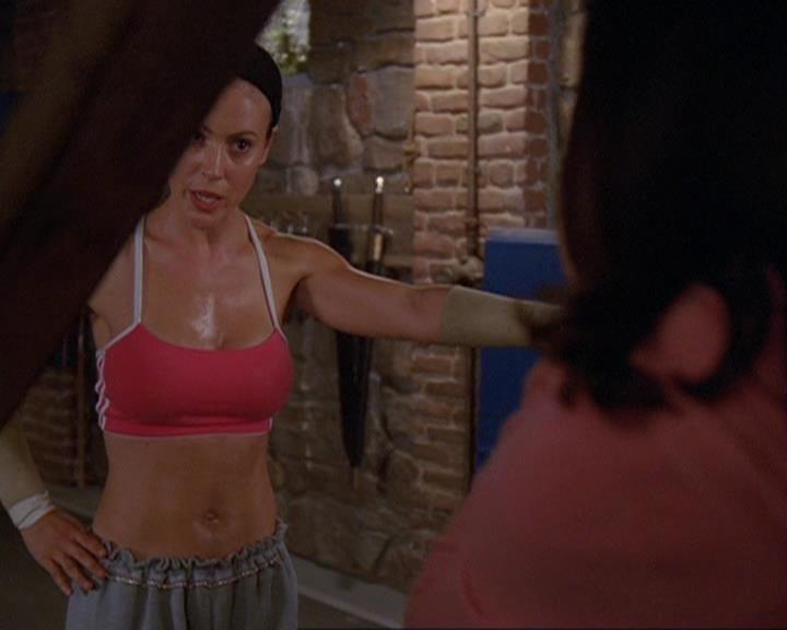 Charmed-Online_dot_net-4x04EnterTheDemon0043.jpg