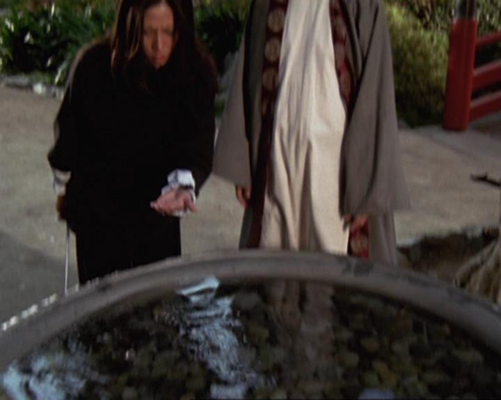 Charmed-Online_dot_net-4x04EnterTheDemon0255.jpg