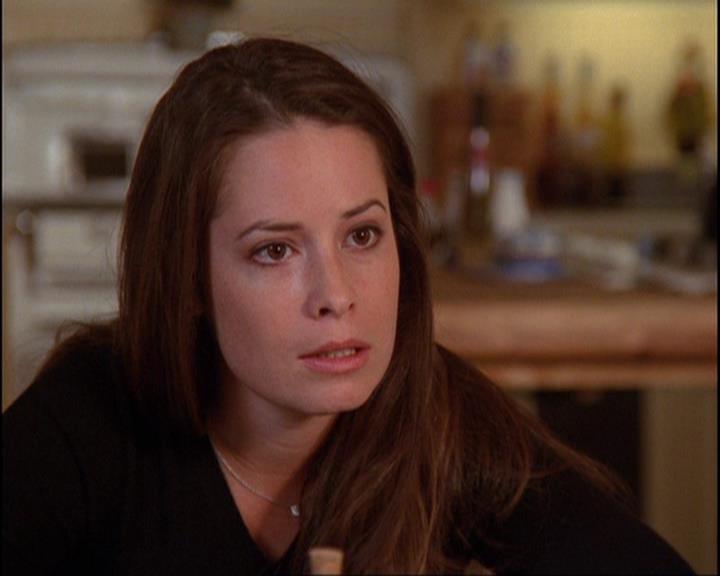 Charmed-Online_dot_net-4x04EnterTheDemon0340.jpg