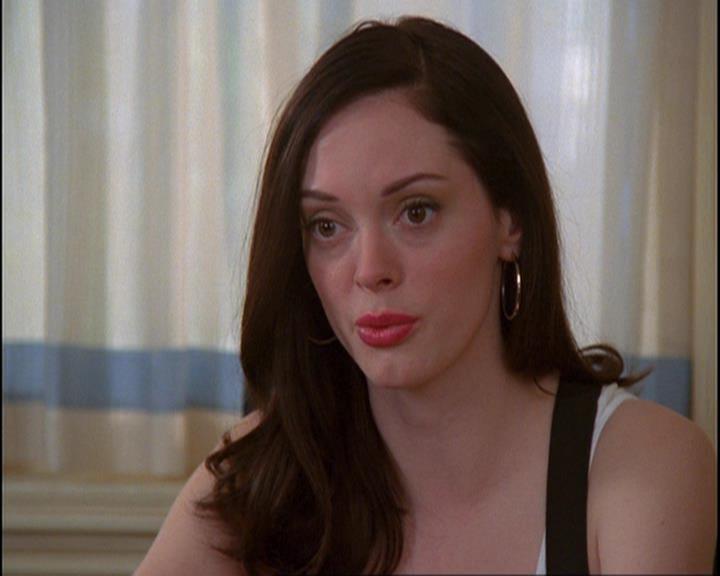 Charmed-Online_dot_net-4x04EnterTheDemon0363.jpg Charmed-Online_dot_net-4x04EnterTheDemon0363.jpg