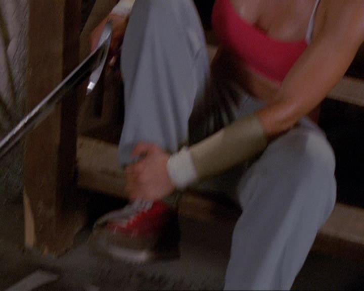 Charmed-Online_dot_net-4x04EnterTheDemon0439.jpg