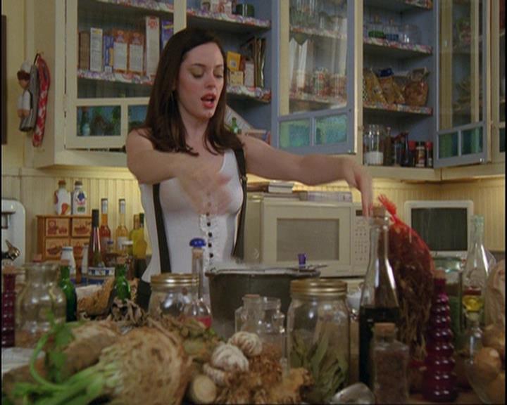 Charmed-Online_dot_net-4x04EnterTheDemon0529.jpg Charmed-Online_dot_net-4x04EnterTheDemon0529.jpg
