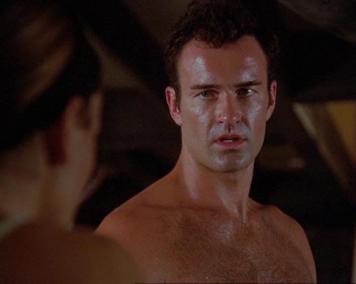 Charmed-Online_dot_net-4x04EnterTheDemon0621.jpg