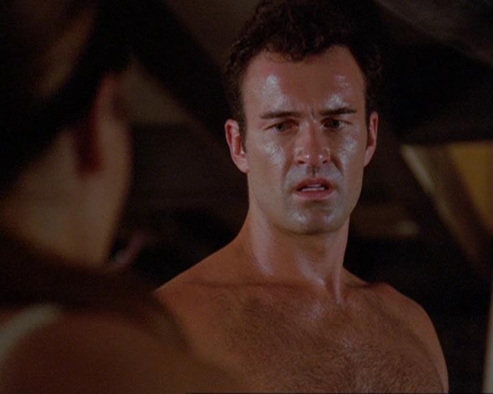 Charmed-Online_dot_net-4x04EnterTheDemon0638.jpg