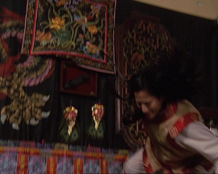 Charmed-Online_dot_net-4x04EnterTheDemon0797.jpg