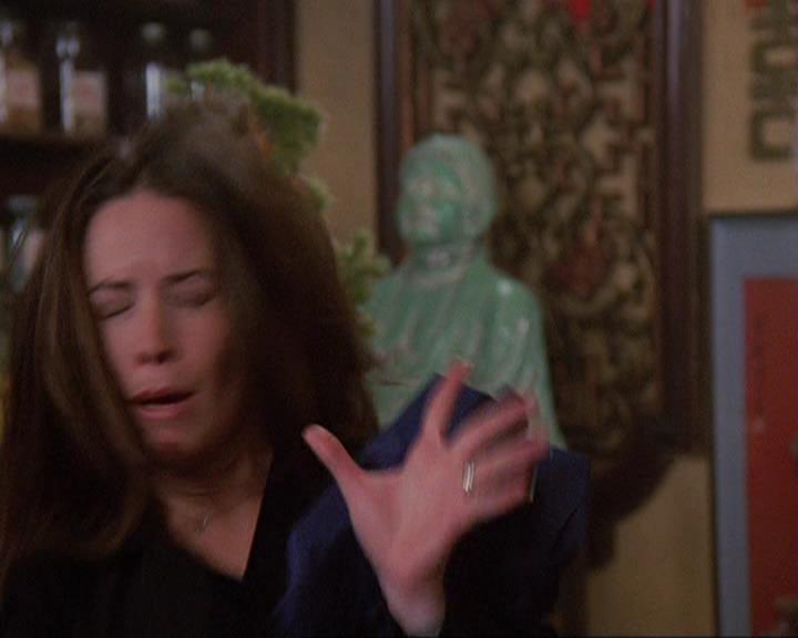 Charmed-Online_dot_net-4x04EnterTheDemon0799.jpg