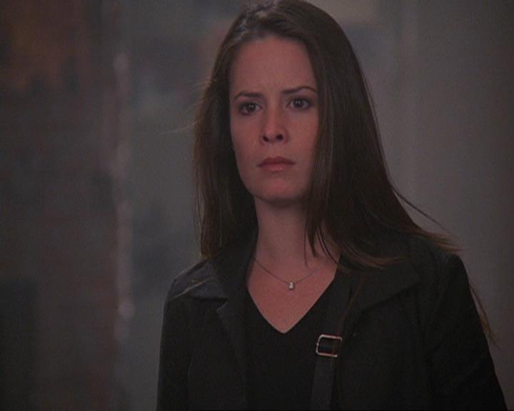 Charmed-Online_dot_net-4x04EnterTheDemon0824.jpg