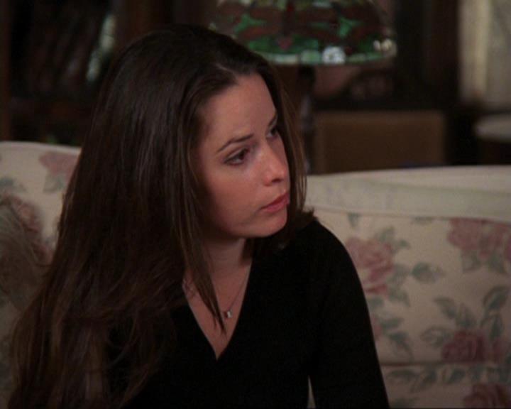 Charmed-Online_dot_net-4x04EnterTheDemon0905.jpg