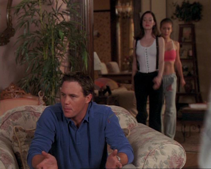 Charmed-Online_dot_net-4x04EnterTheDemon0911.jpg