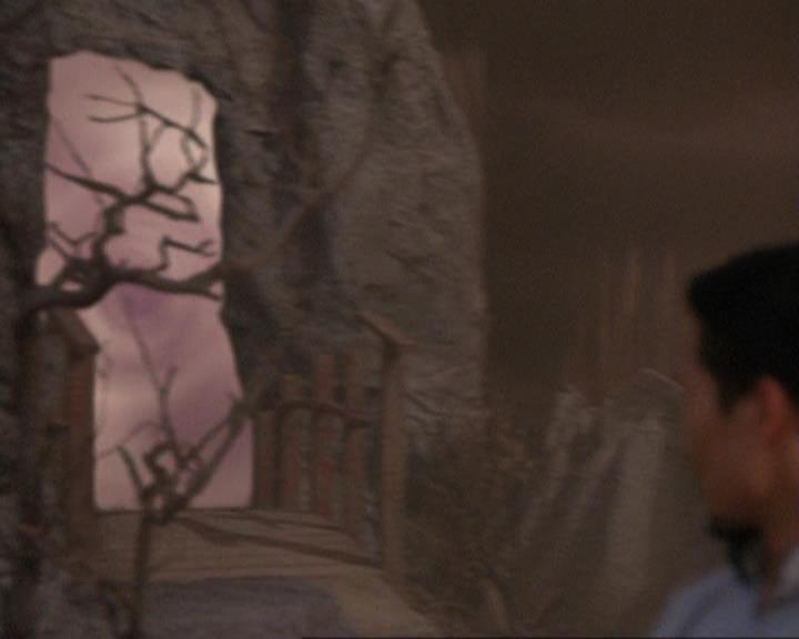 Charmed-Online_dot_net-4x04EnterTheDemon0980.jpg