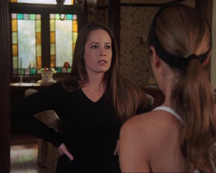 Charmed-Online_dot_net-4x04EnterTheDemon1173.jpg Charmed-Online_dot_net-4x04EnterTheDemon1173.jpg
