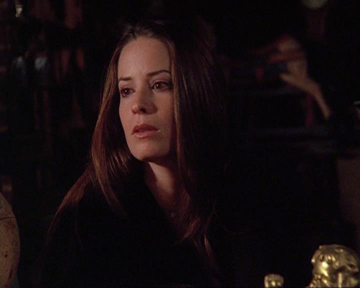 Charmed-Online_dot_net-4x04EnterTheDemon1504.jpg