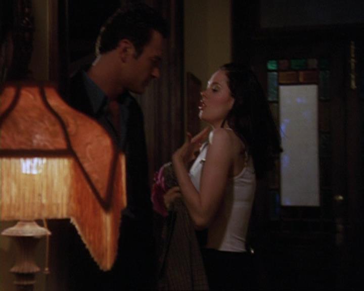 Charmed-Online_dot_net-4x04EnterTheDemon1537.jpg