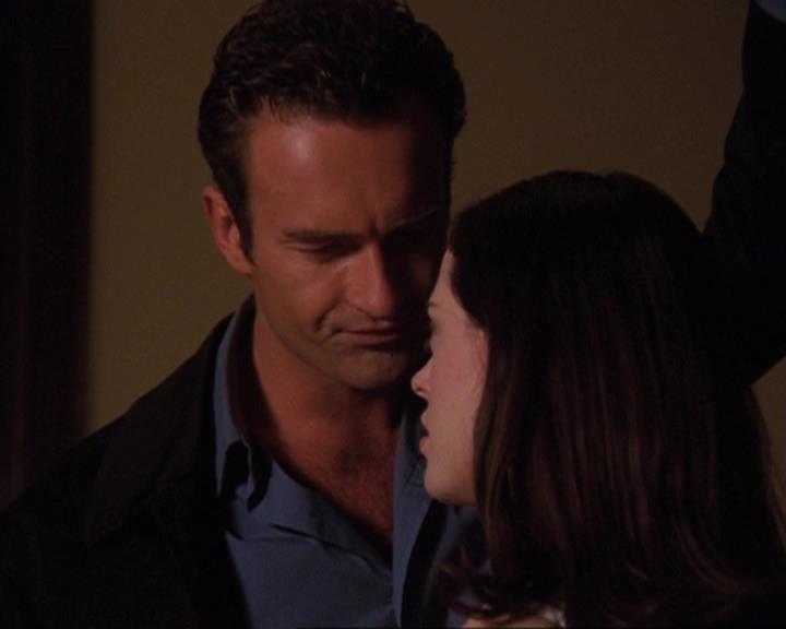 Charmed-Online_dot_net-4x04EnterTheDemon1553.jpg Charmed-Online_dot_net-4x04EnterTheDemon1553.jpg